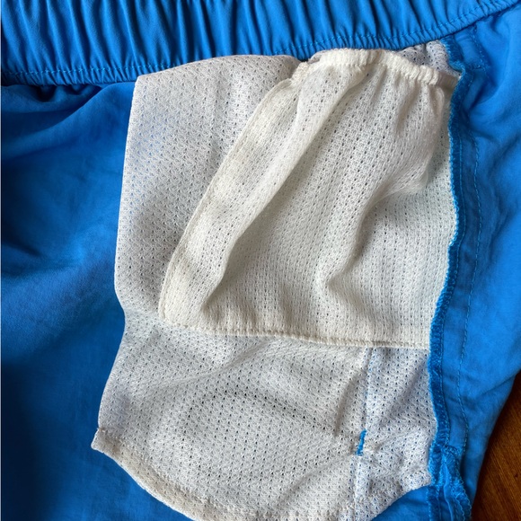 Patagonia Barely Baggie Blue Shorts size XL - Picture 9 of 11